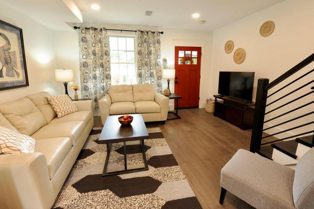 Cherry Blossom Townhouse, Easy Dc Access Washington Extérieur photo