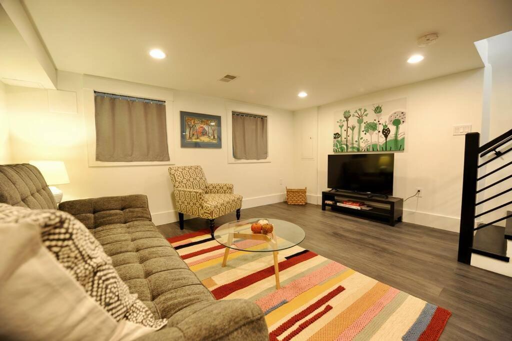 Cherry Blossom Townhouse, Easy Dc Access Washington Extérieur photo