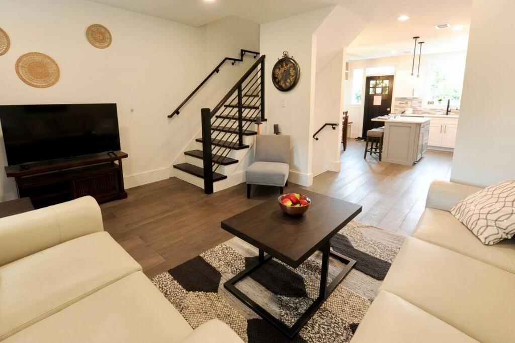 Cherry Blossom Townhouse, Easy Dc Access Washington Extérieur photo